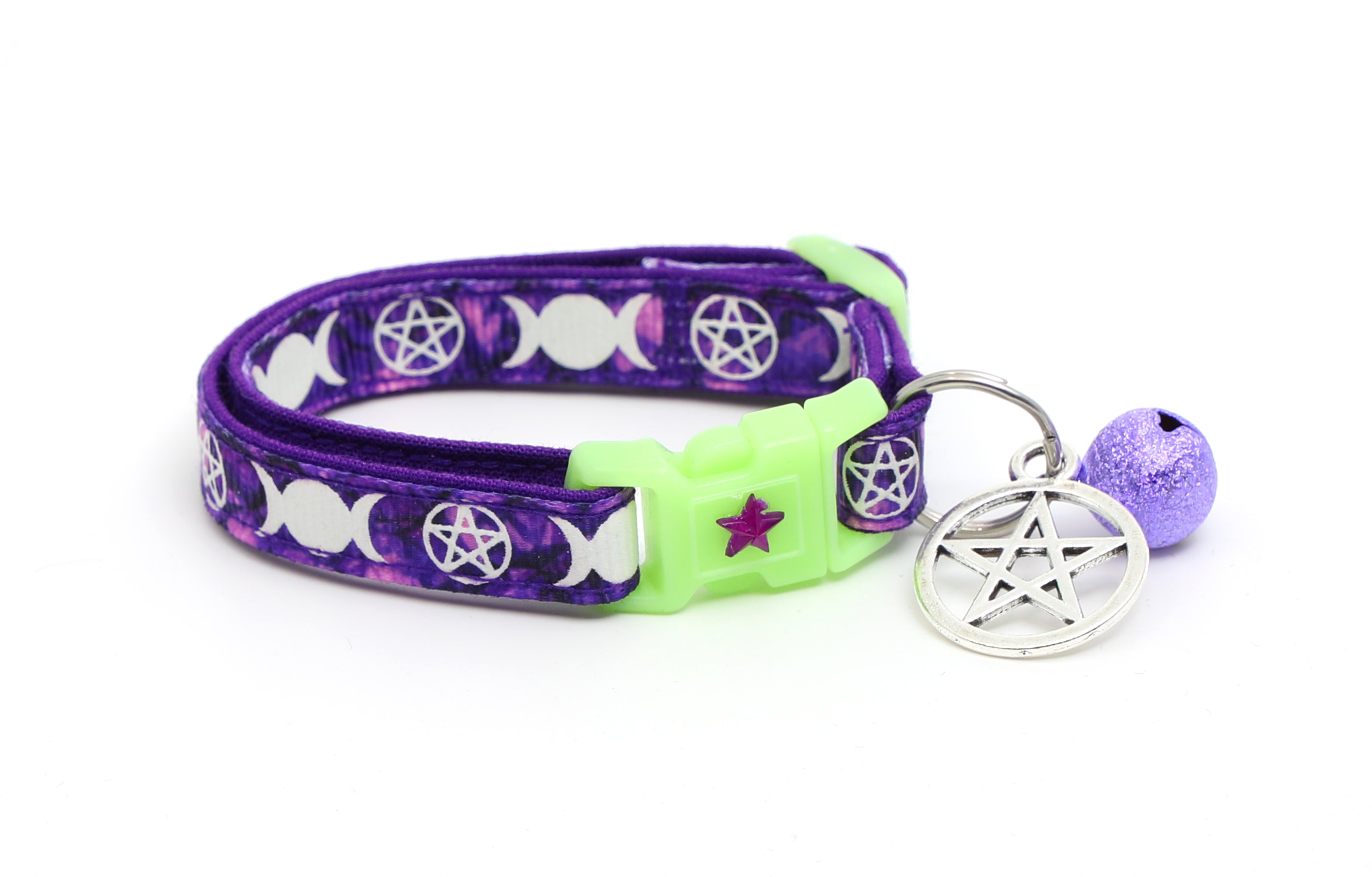 Witch's Familiar on Amethyst Cat Collar