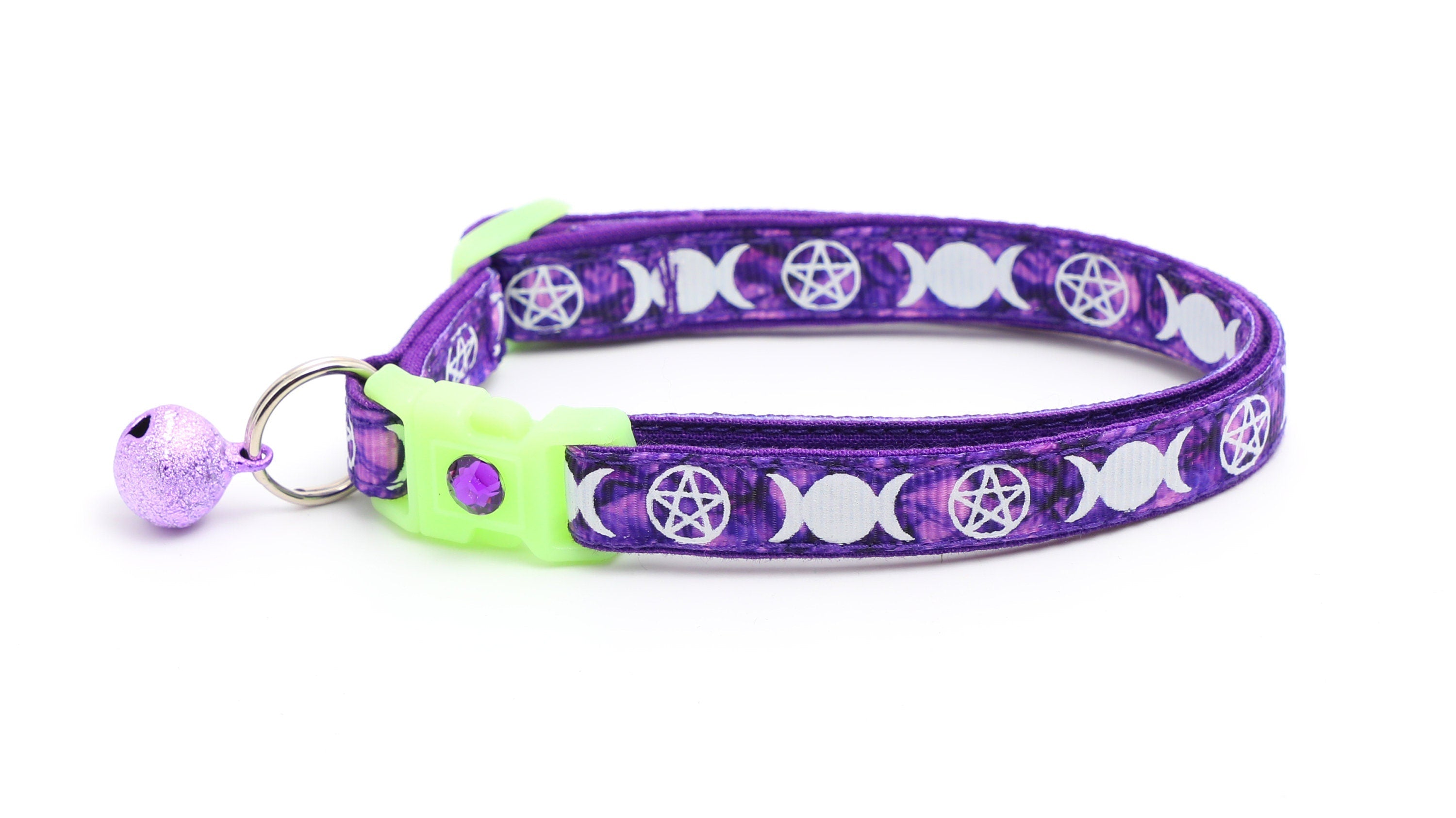 Witch's Familiar on Amethyst Cat Collar