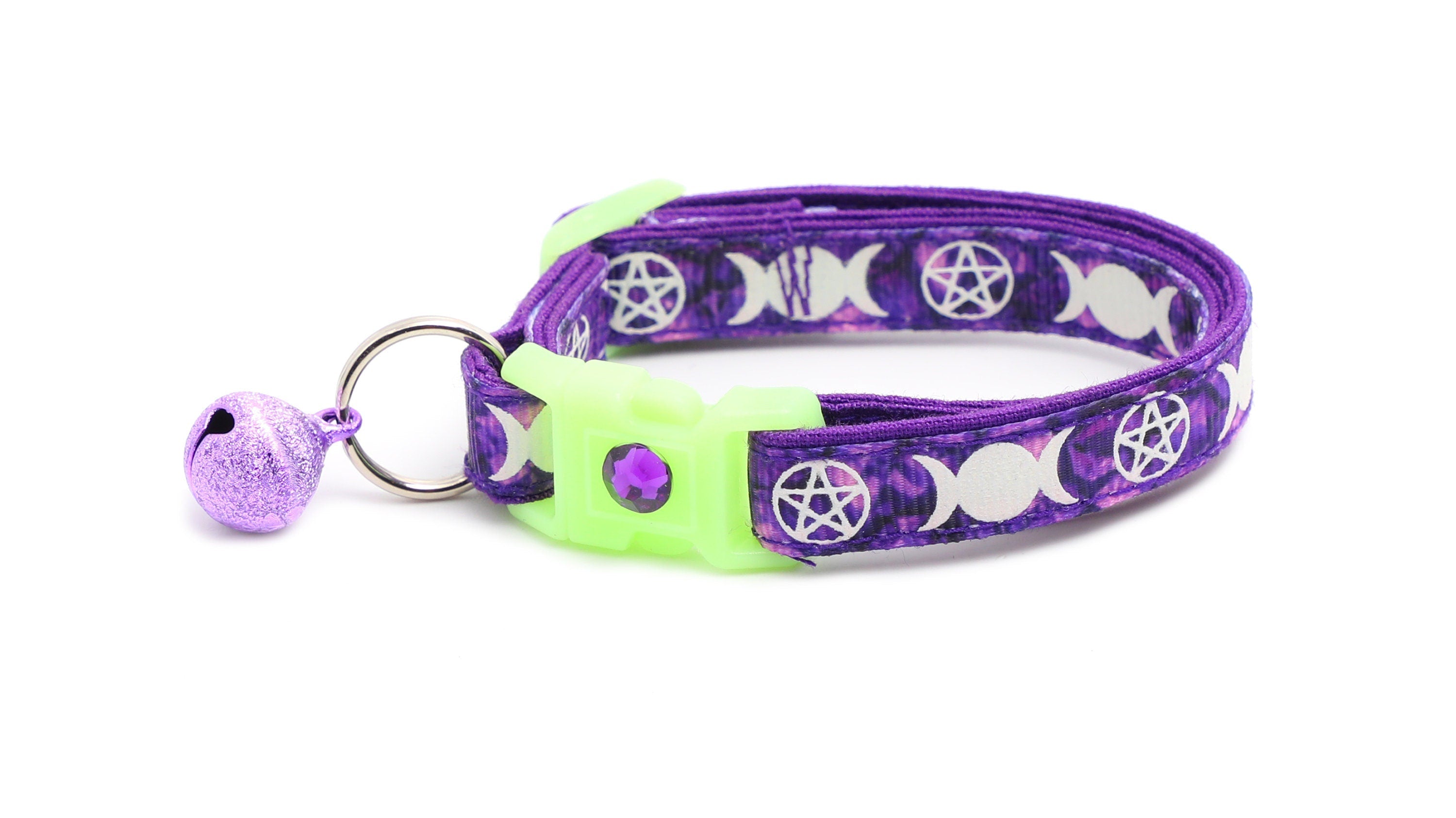 Witch's Familiar on Amethyst Cat Collar
